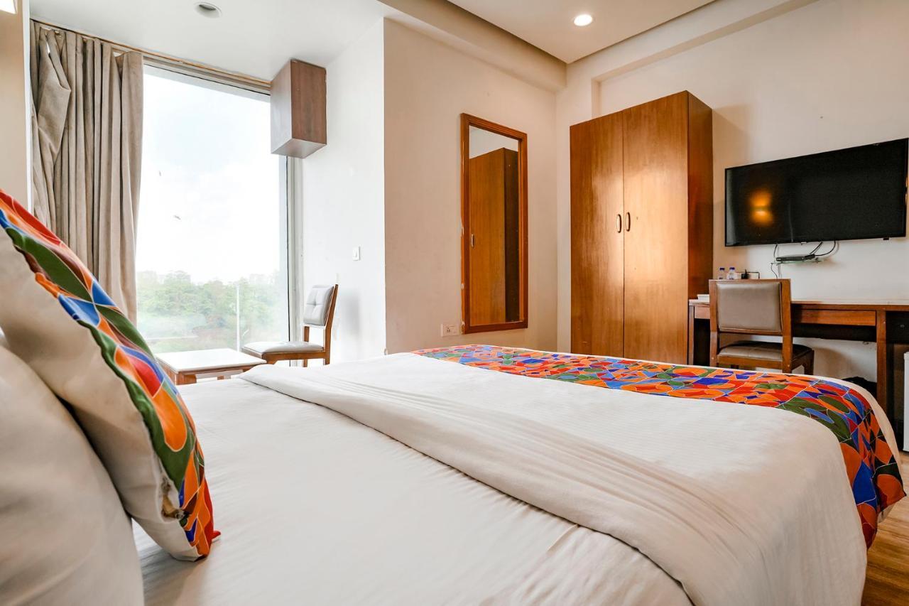 Fabhotel Kyra - Near Airport Road 아흐메다바드 외부 사진