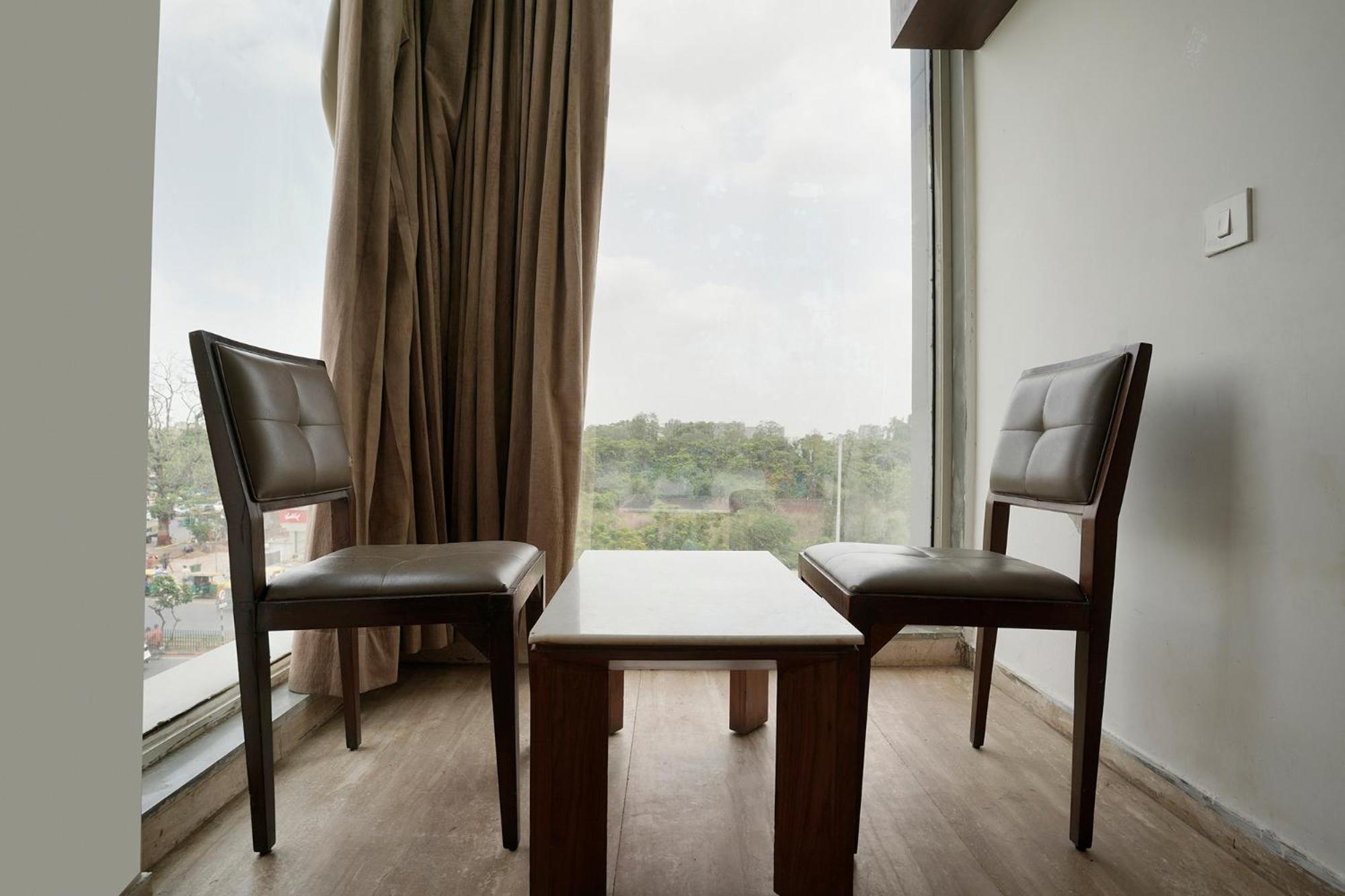 Fabhotel Kyra - Near Airport Road 아흐메다바드 외부 사진