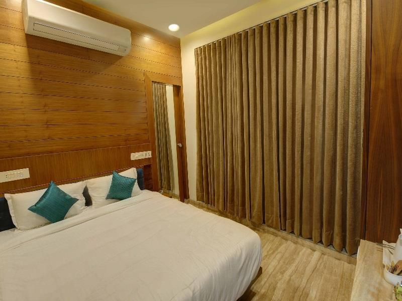 Fabhotel Kyra - Near Airport Road 아흐메다바드 외부 사진