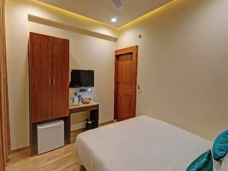 Fabhotel Kyra - Near Airport Road 아흐메다바드 외부 사진