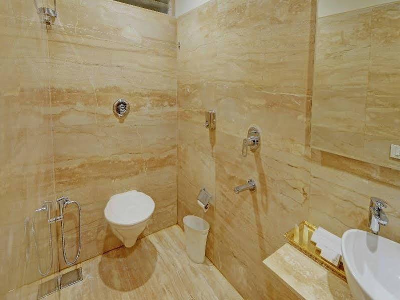 Fabhotel Kyra - Near Airport Road 아흐메다바드 외부 사진