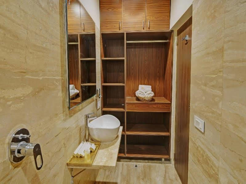 Fabhotel Kyra - Near Airport Road 아흐메다바드 외부 사진