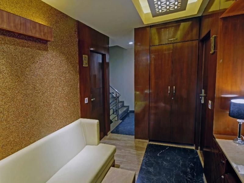Fabhotel Kyra - Near Airport Road 아흐메다바드 외부 사진
